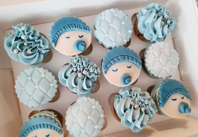 12 Cup Cakes Baby Shower